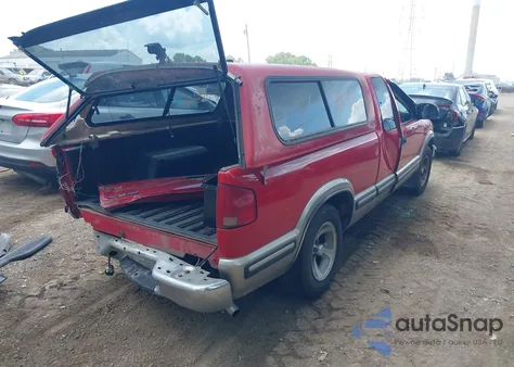 1999 Chevrolet S-10 Ls z USA, uszkodzony, nr VIN 1GCCS19X2X8117927